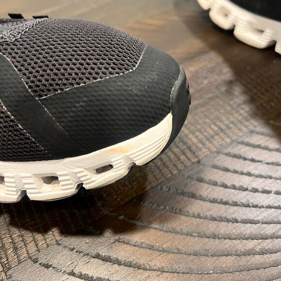 On cloud women running shoes black/ white size 10 - Picture 4 of 10